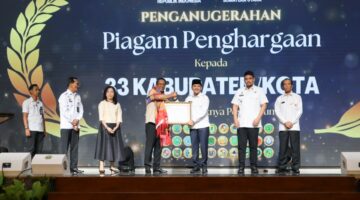 Wujudkan Kemudahan Akses Pelayanan Hukum Bagi Masyarakat, Wali Kota Tebing Tinggi Terima Penghargaan Dari Kementrian Hukum RI