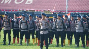 Kerahkan 100 Personel, Brimob Polda Sumut Tanggap Bencana Erupsi Gunung Sinabung 