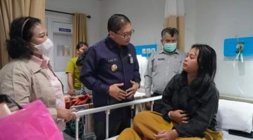 Pastikan Penanganan Optimal, Wakil Bupati Karo Jenguk Siswa Keracunan MBG