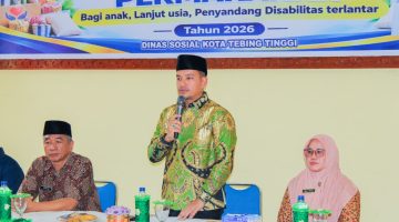 Serahkan Bantuan Permakanan, Wali Kota Tebing Tinggi Ajak ASN Dan Masyarakat Tingkatkan Empati Kepada Warga Kurang Mampu